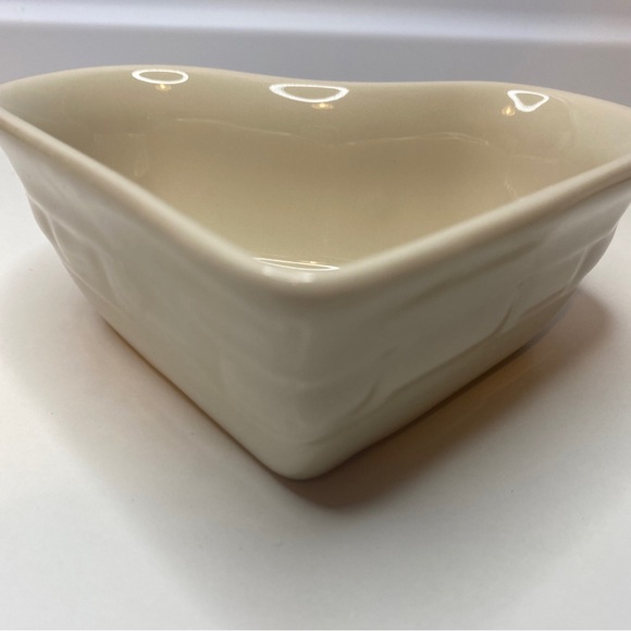 Retired Longaberger Heart Ramekin Sweetheart Dish Ivory #39756 USA Oven Safe - Picture 4 of 6
